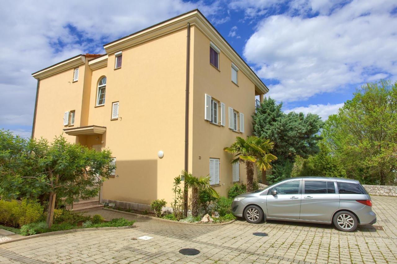 Apartment Camellia ヴァンタシチ エクステリア 写真