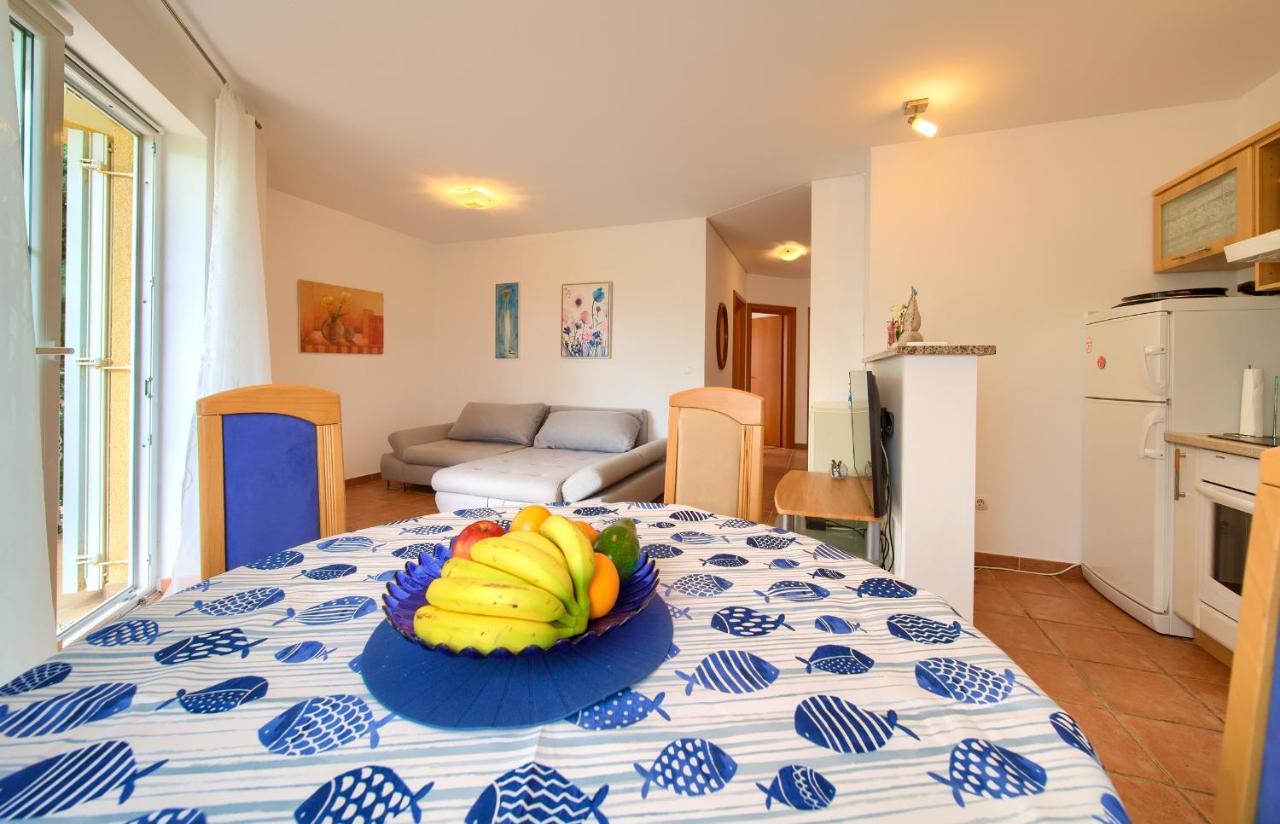 Apartment Camellia ヴァンタシチ エクステリア 写真
