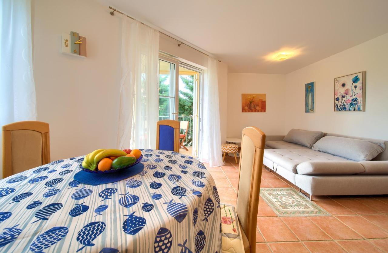Apartment Camellia ヴァンタシチ エクステリア 写真